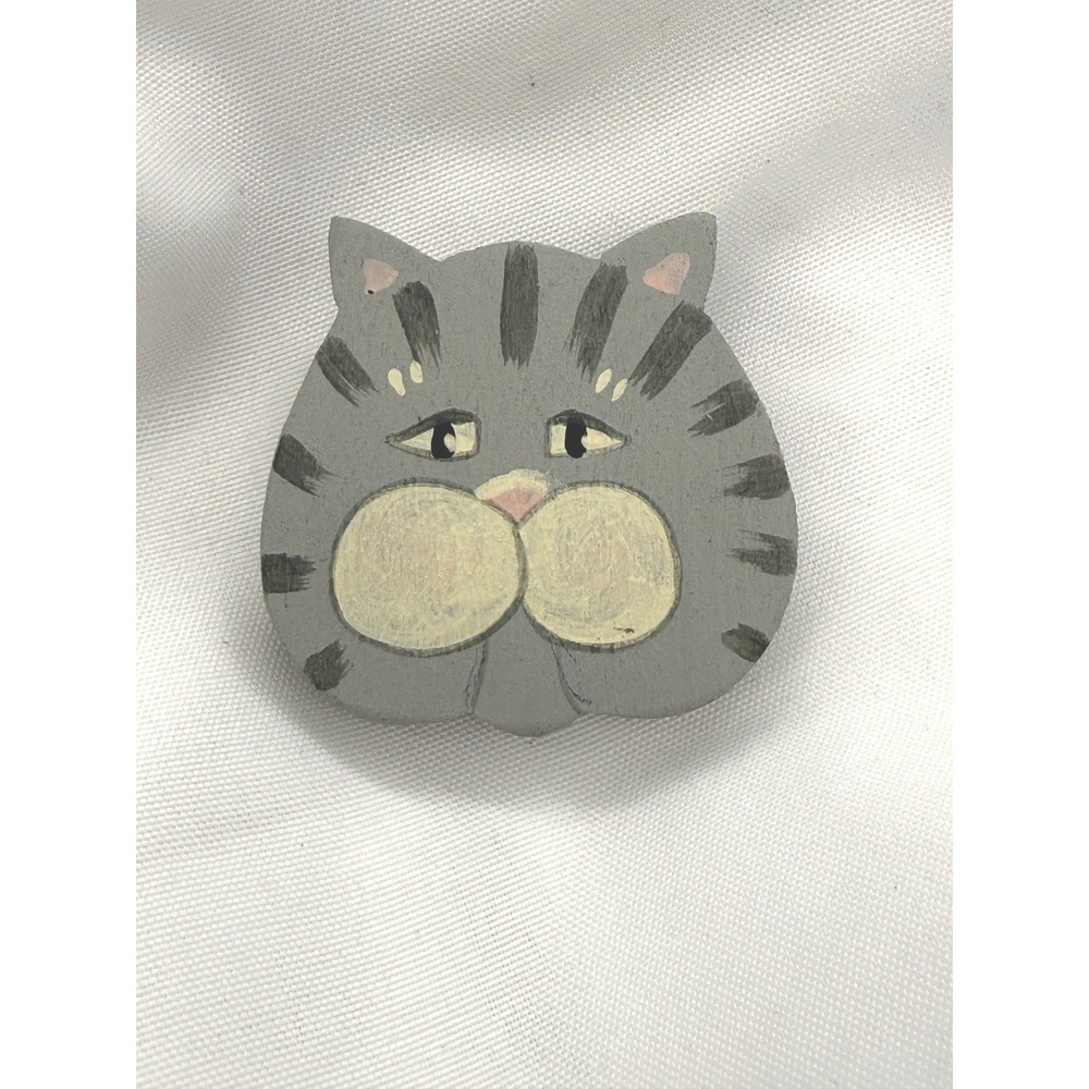Vintage Hand Painted Wooden Grey Tabby Cat Face Pin Brooch Folk Art Whimsical